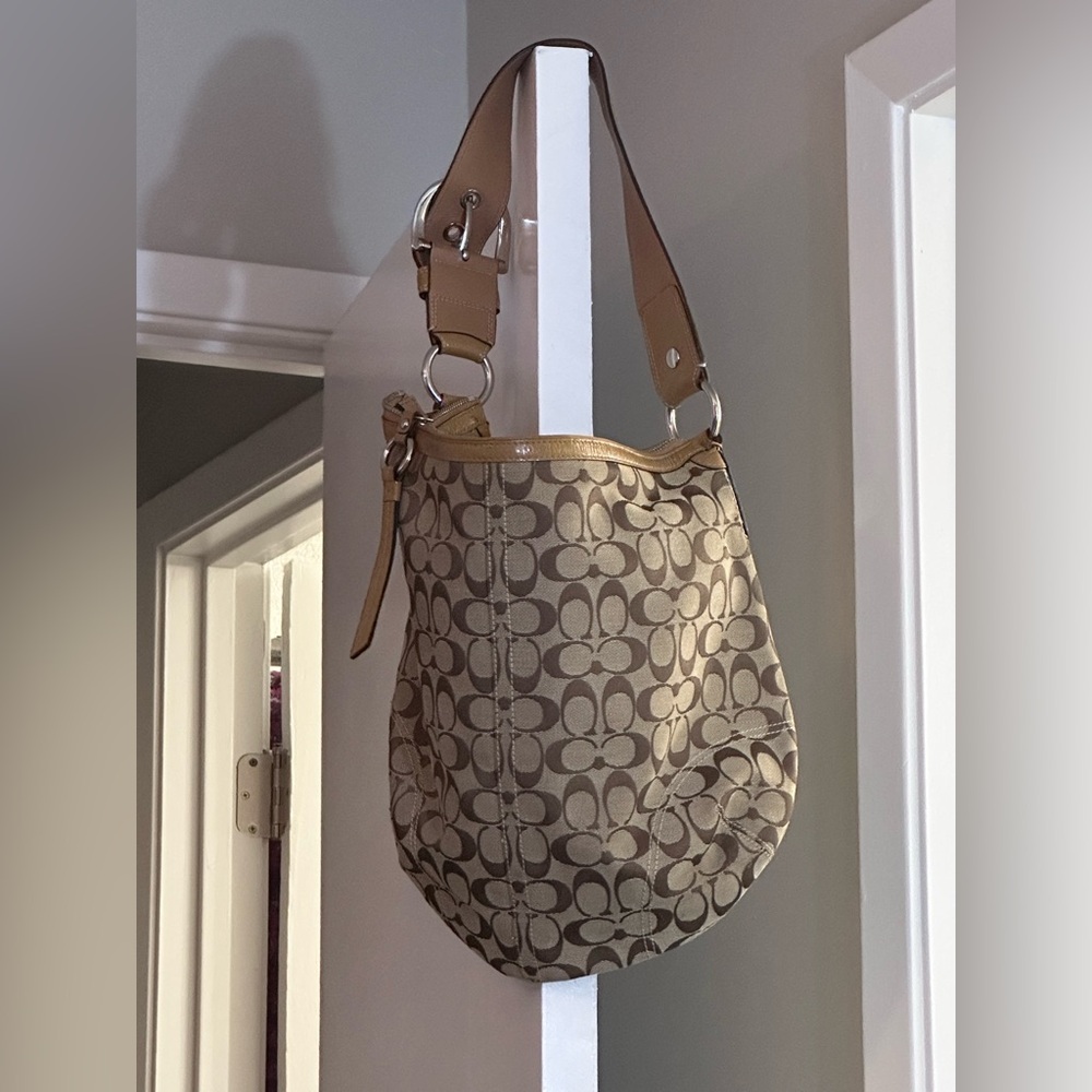 Coach Hobo Shoulder Bag